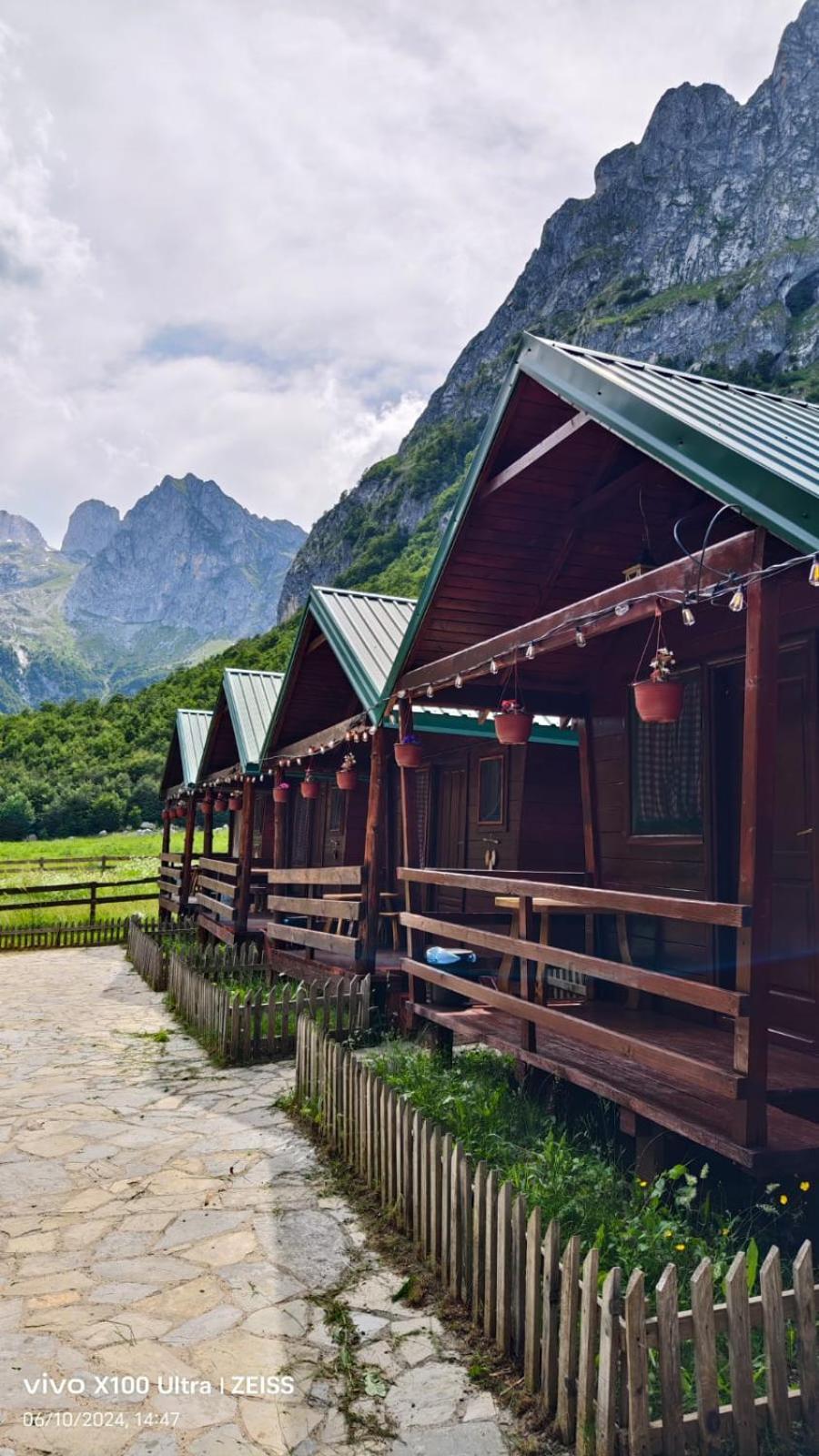 Bungalows Katun Maja Karanfil Gusinje Exterior foto
