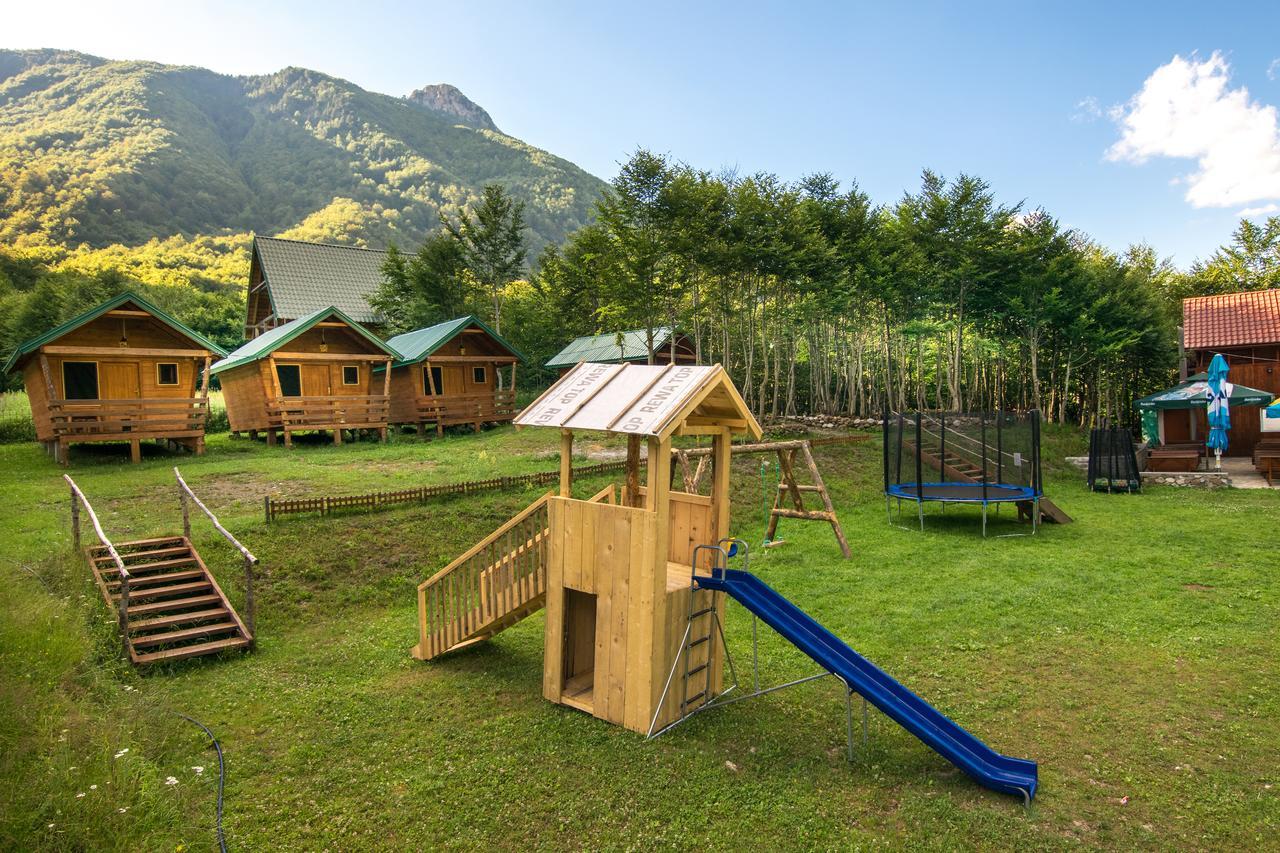 Bungalows Katun Maja Karanfil Gusinje Exterior foto