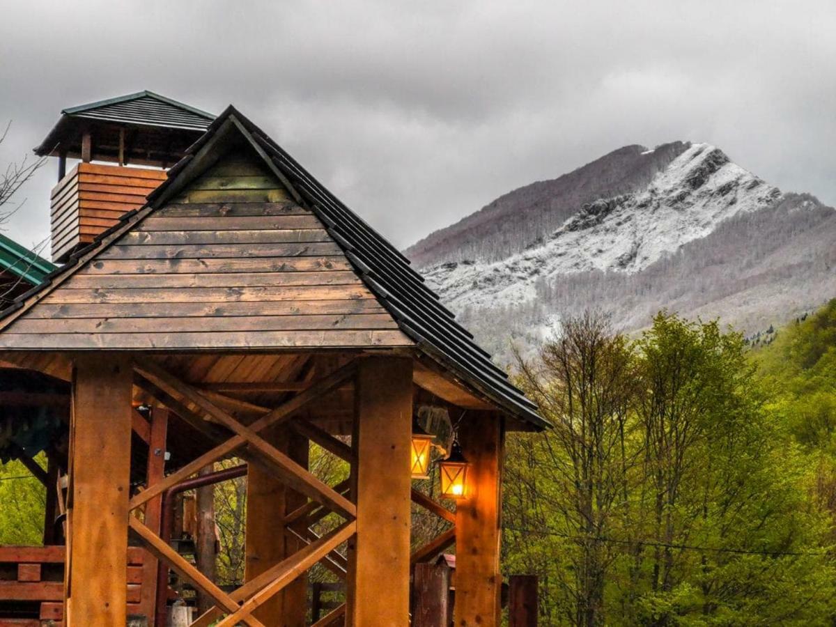 Bungalows Katun Maja Karanfil Gusinje Exterior foto